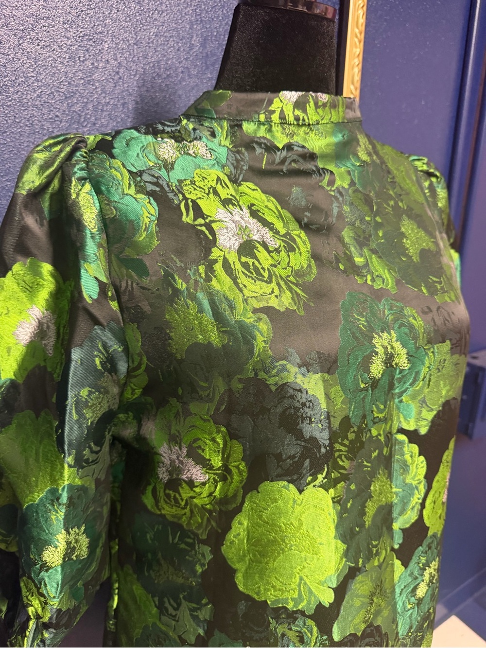 Green Floral Brocade Shift Dress - Picture 2 of 4